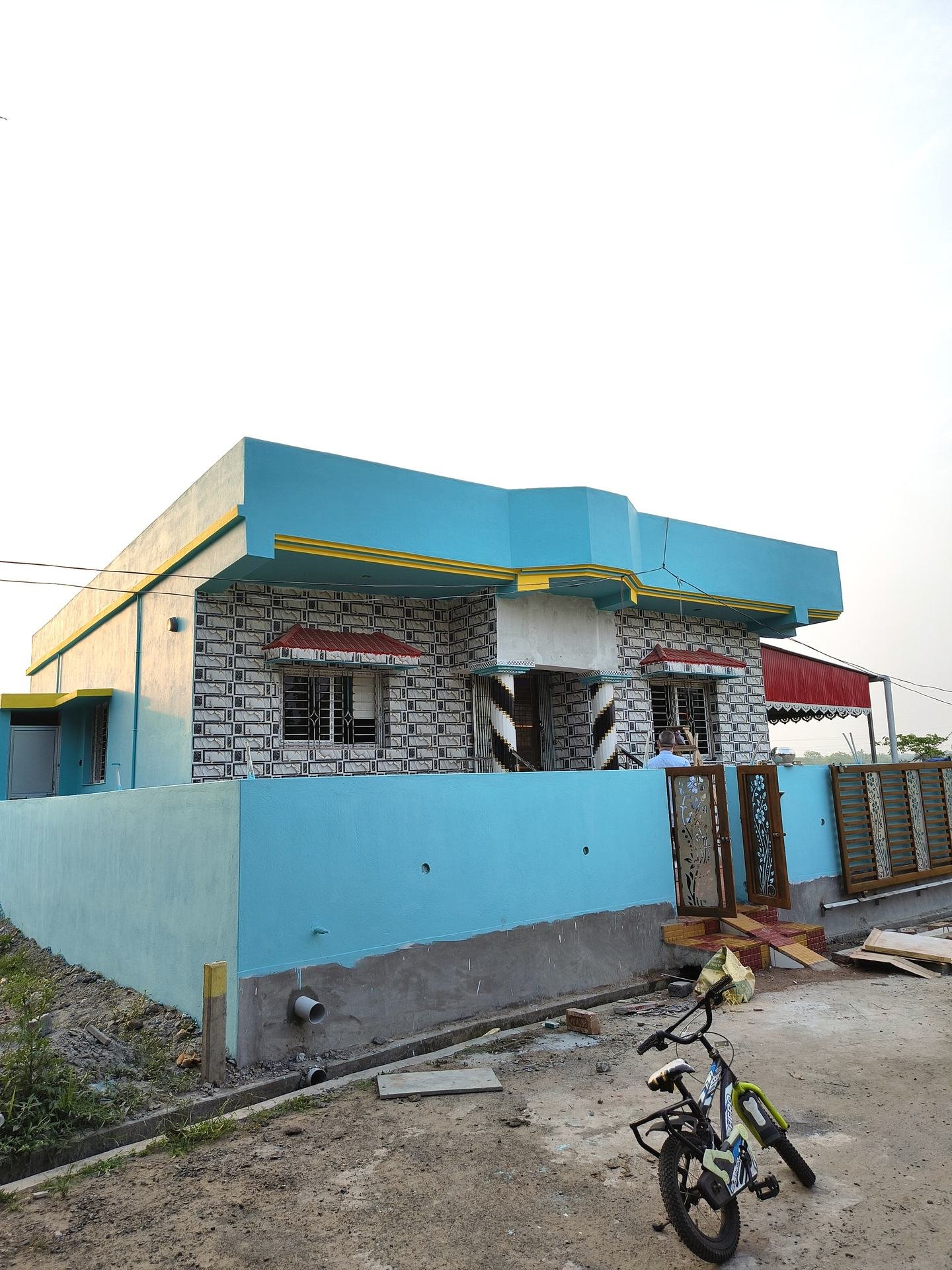 Luxury Villa — Side Elevation